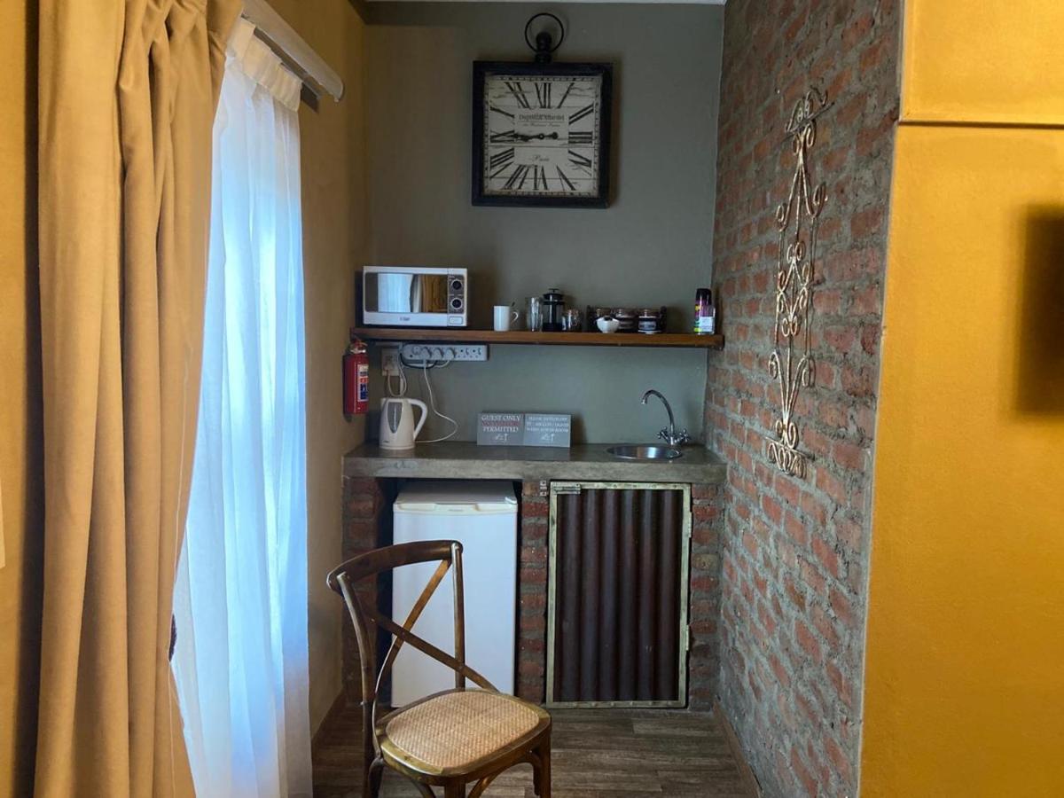 Cape Karoo Guesthouse Beaufort West Dış mekan fotoğraf