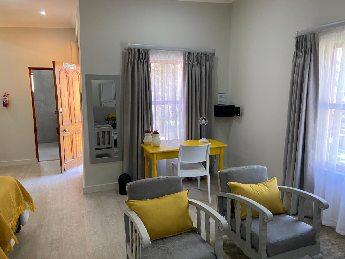 Cape Karoo Guesthouse Beaufort West Dış mekan fotoğraf