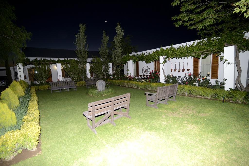 Cape Karoo Guesthouse Beaufort West Dış mekan fotoğraf