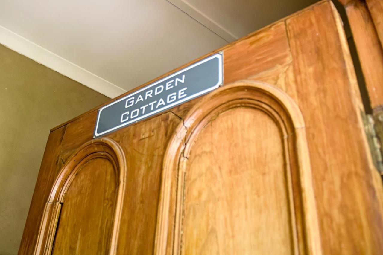 Cape Karoo Guesthouse Beaufort West Dış mekan fotoğraf